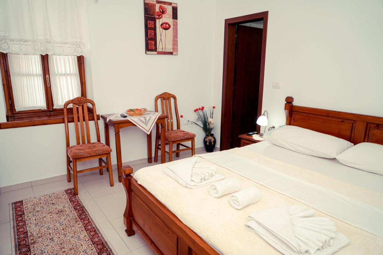 Cico Hostel &Private Room Gjirokastër المظهر الخارجي الصورة