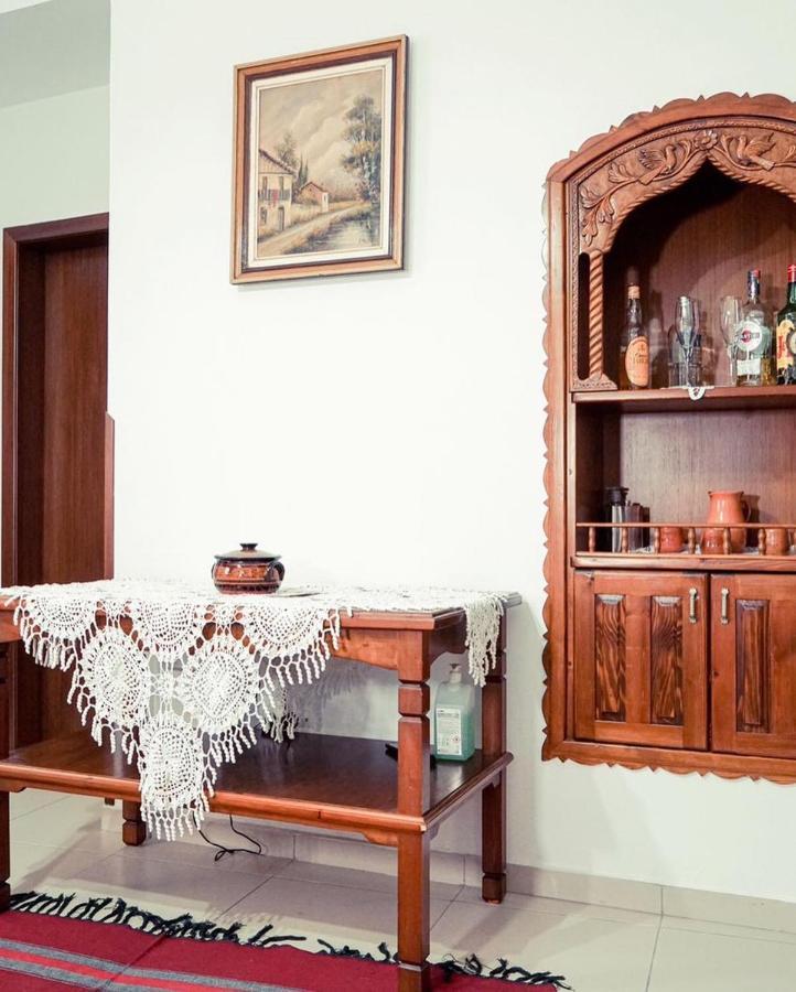 Cico Hostel &Private Room Gjirokastër المظهر الخارجي الصورة
