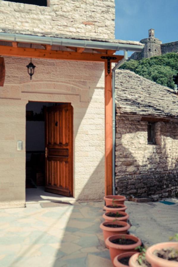 Cico Hostel &Private Room Gjirokastër المظهر الخارجي الصورة