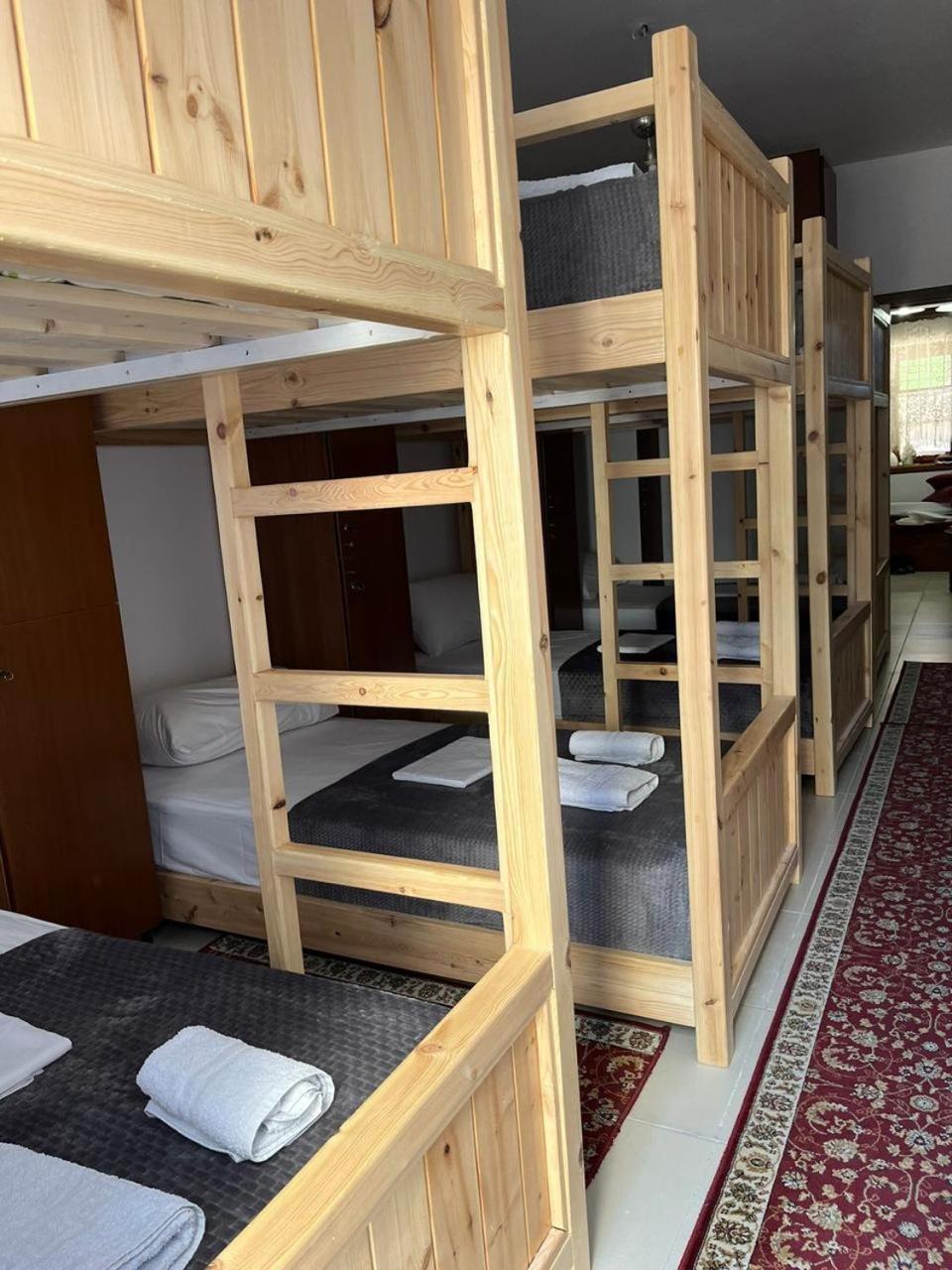 Cico Hostel &Private Room Gjirokastër المظهر الخارجي الصورة