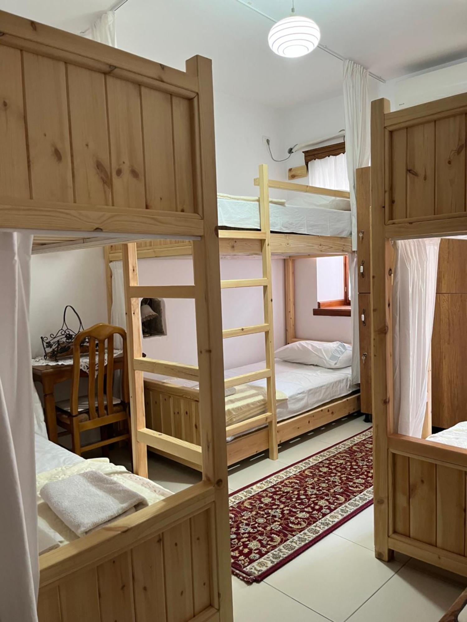 Cico Hostel &Private Room Gjirokastër المظهر الخارجي الصورة